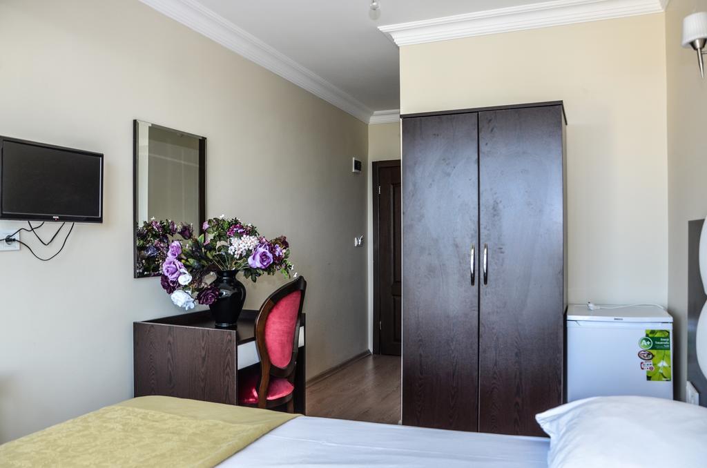 Uzunhan Hotel Ayvalı Buitenkant foto