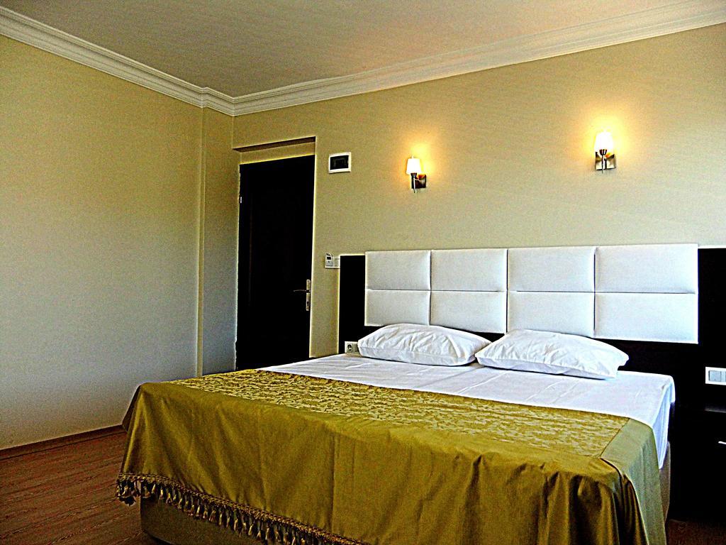 Uzunhan Hotel Ayvalı Buitenkant foto
