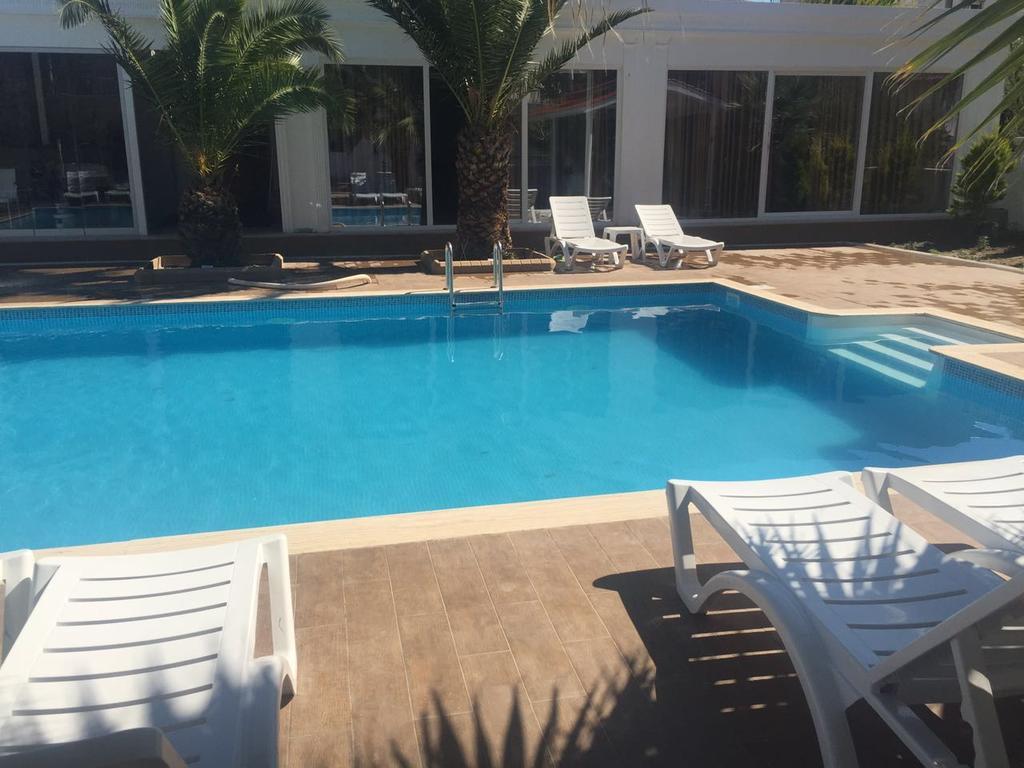 Uzunhan Hotel Ayvalı Buitenkant foto