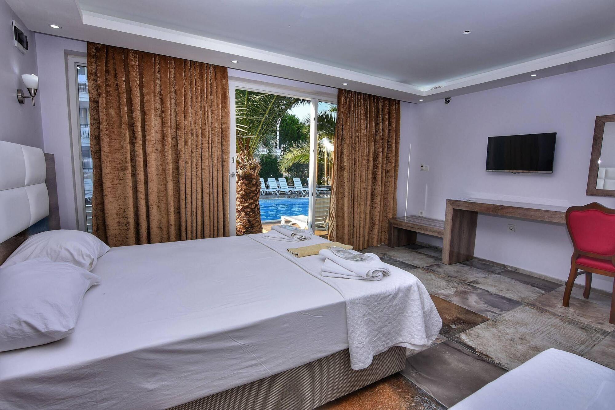 Uzunhan Hotel Ayvalı Buitenkant foto